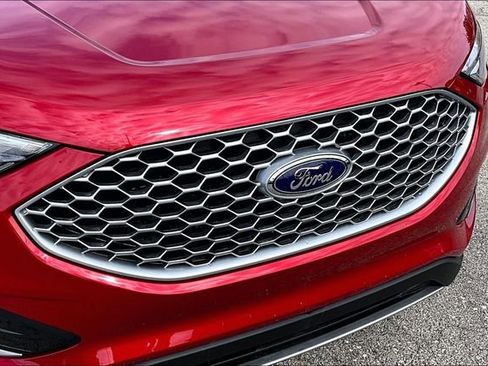 Used 2024 Ford Edge SEL image 30