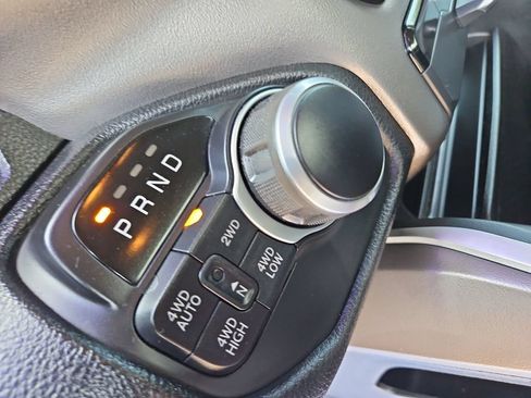Used 2020 RAM 1500 Big Horn AWD/4WD image 23