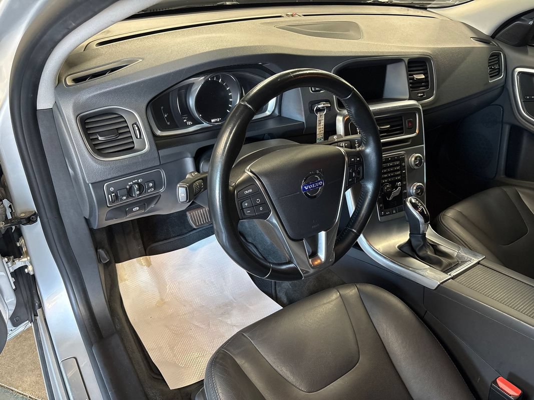 Used 2017 Volvo S60 T5 Inscription FWD image 35