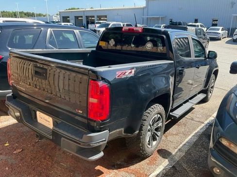 Used 2021 Chevrolet Colorado Z71 w/ Safety Package AWD/4WD image 5