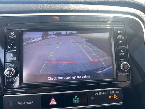Used 2019 Mitsubishi Outlander ES FWD image 20