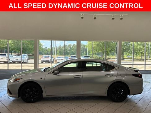 Used 2023 Lexus ES 350 F Sport w/ Accessory Package (Z2) FWD image 3