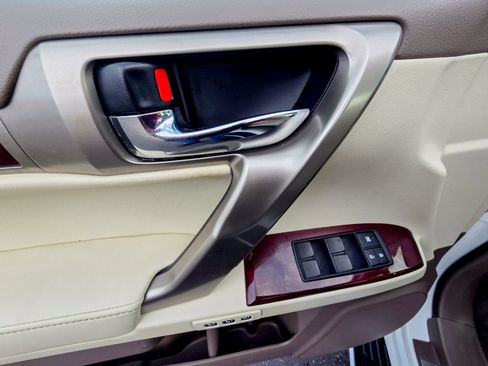 Used 2019 Lexus GX 460 Premium w/ Premium Package image 13