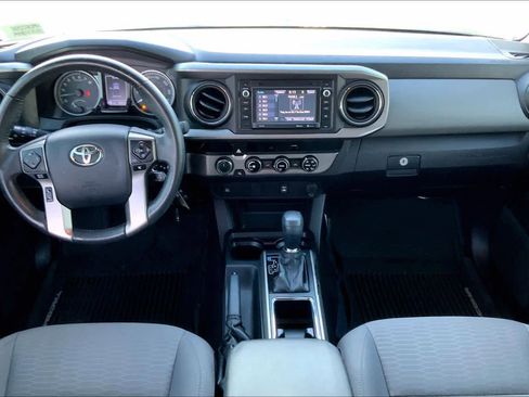 Used 2017 Toyota Tacoma SR5 image 13