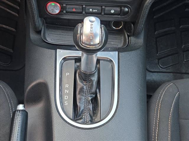 Used 2018 Ford Mustang Convertible RWD image 11