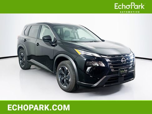 Used 2025 Nissan Rogue SV AWD/4WD image 1