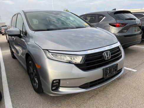 Used 2024 Honda Odyssey Elite image 2