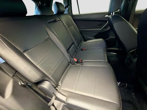 Used 2020 Volkswagen Tiguan SE R-Line image 14