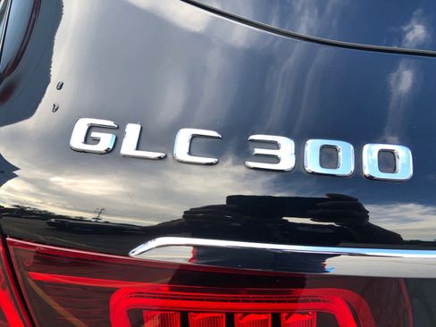 Used 2022 Mercedes-Benz GLC 300 4MATIC image 45