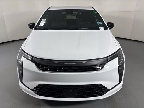 New 2027 Chrysler Pacifica Select FWD image 3