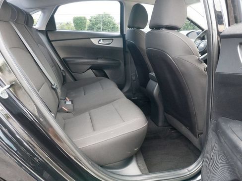 Used 2020 Kia Forte LXS FWD image 11