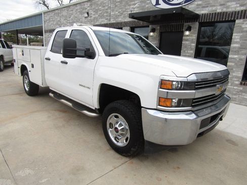 Used 2016 Chevrolet Silverado 2500 W/T image 3