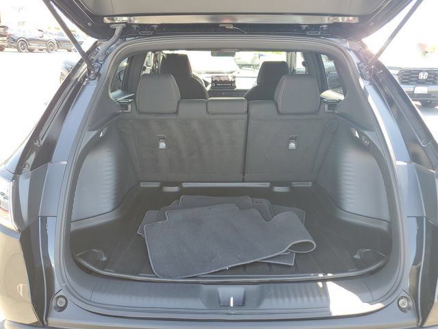 Certified 2025 Honda HR-V Sport image 9
