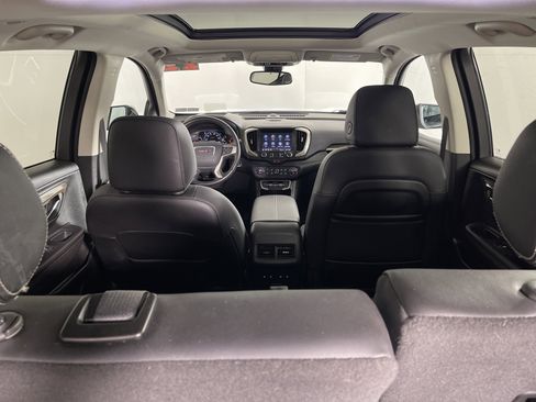 Used 2022 GMC Terrain Denali w/ Denali Premium Package image 16