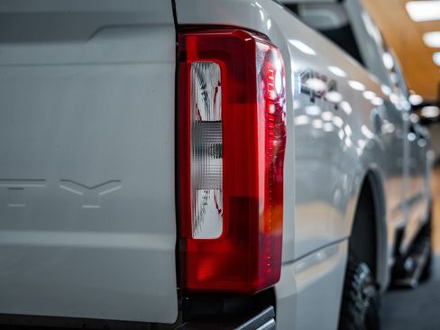 Used 2023 Ford F250 XL w/ XL Off-Road Package image 7