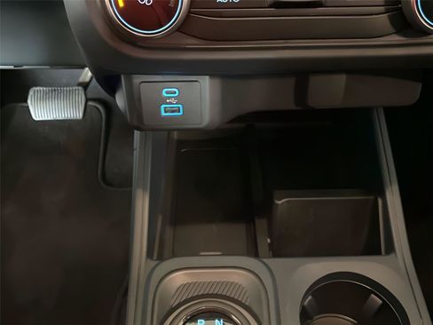 Used 2024 Ford Maverick XL FWD image 43