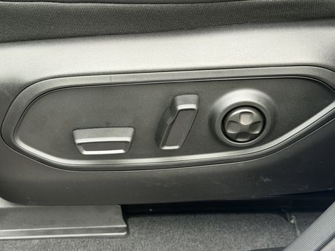 New 2026 Jeep Grand Cherokee Altitude image 23