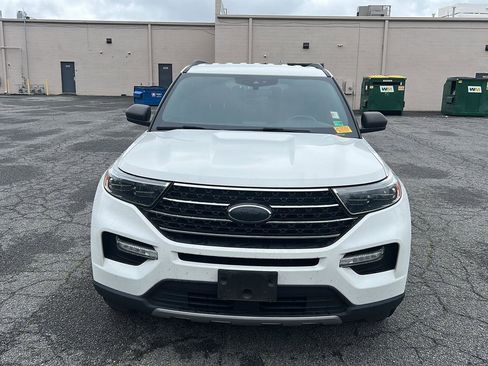Used 2020 Ford Explorer XLT w/ Equipment Group 202A AWD/4WD image 8