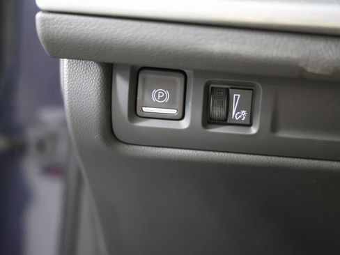 Used 2025 Cadillac XT4 Premium Luxury image 26