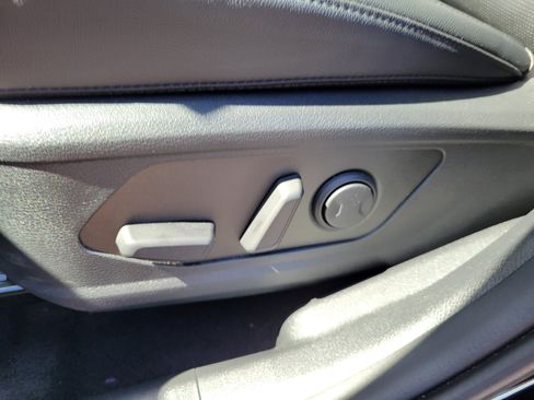 Used 2026 Kia Sportage EX w/ EX Panorama Roof Package FWD image 17