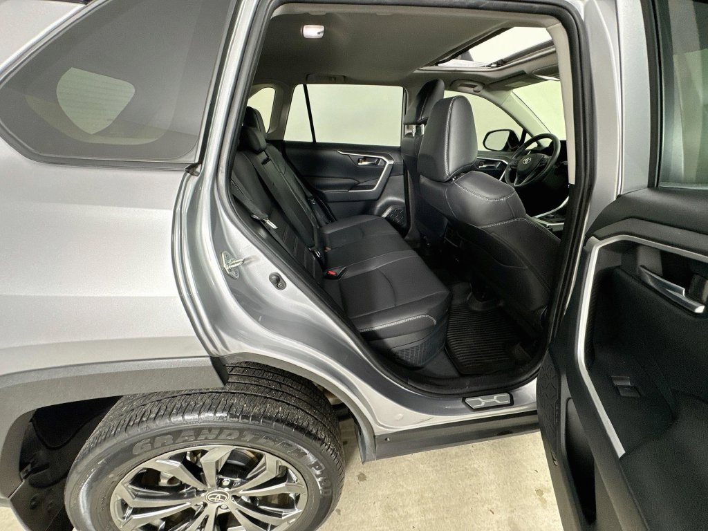 Used 2023 Toyota RAV4 XLE Premium AWD/4WD image 35