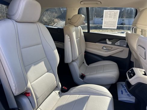 Used 2020 Mercedes-Benz GLS 450 4MATIC image 31