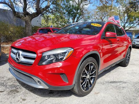 Used 2017 Mercedes-Benz GLA 250 w/ Premium Package image 1