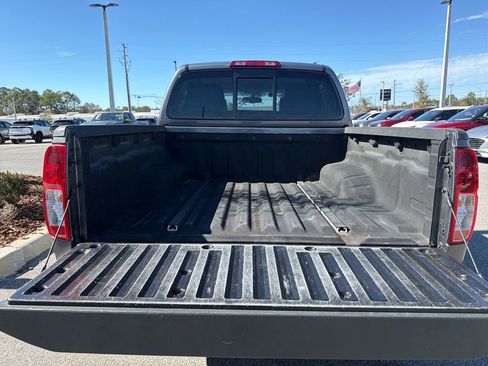 Used 2019 Nissan Frontier SV w/ Value Truck Package image 9