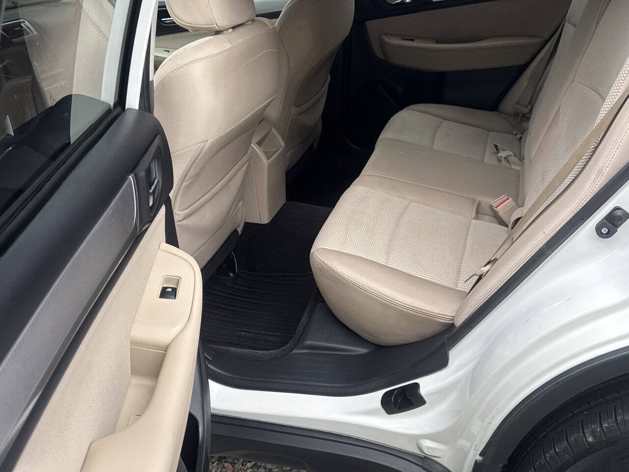 Used 2015 Subaru Outback 2.5i Premium AWD/4WD image 19