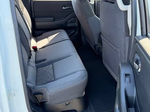 Certified 2025 Nissan Frontier SV w/ SV Convenience Package RWD image 23