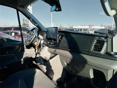 Used 2024 Ford Transit 350 XLT image 37
