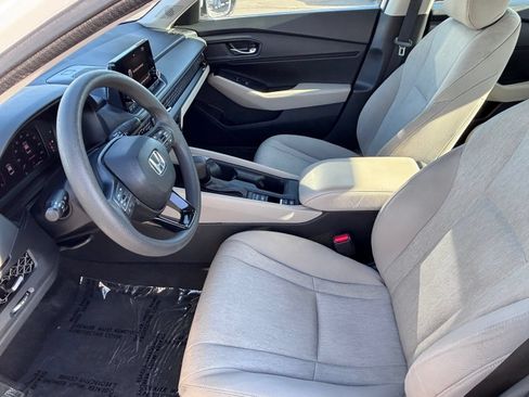 Certified 2023 Honda Accord EX image 18