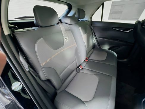 New 2026 Kia Niro LX image 20