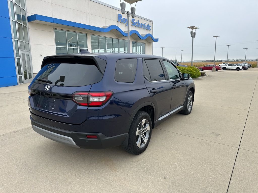 Used 2023 Honda Pilot EX-L image 5
