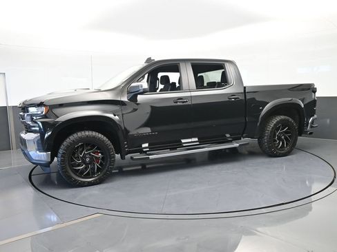 Used 2021 Chevrolet Silverado 1500 LT image 2