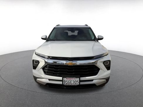Used 2025 Chevrolet TrailBlazer LT image 4