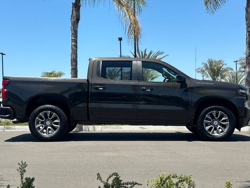 Used 2021 Chevrolet Silverado 1500 RST w/ Convenience Package II RWD image 3