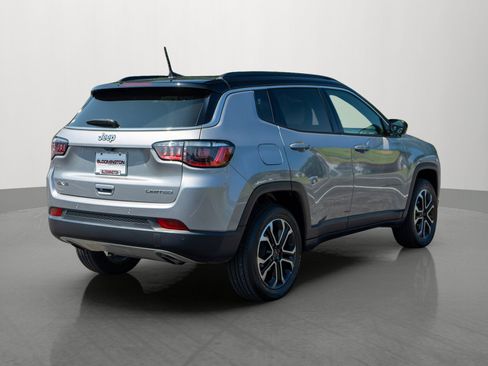 Used 2023 Jeep Compass Limited w/ Sun and Sound Group AWD/4WD image 7