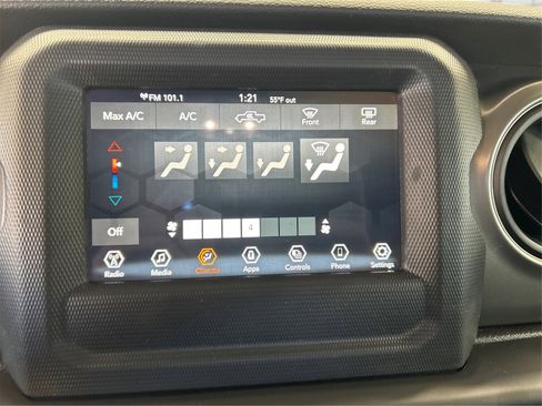 Used 2023 Jeep Gladiator Sport image 30