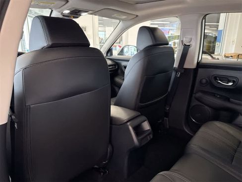 Certified 2024 Honda HR-V EX-L image 18