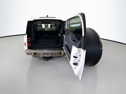 Used 2023 Land Rover Defender 130 First Edition image 25