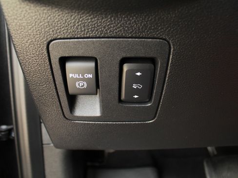 Used 2019 Ford F150 Lariat image 27