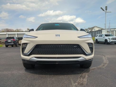 New 2026 Buick Envista Sport Touring w/ Studio Series image 2