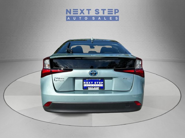 Used 2020 Toyota Prius LE FWD image 7