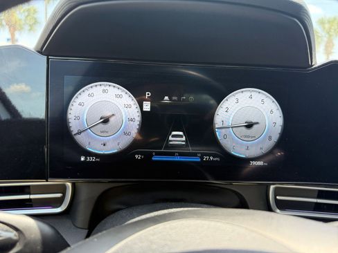 Used 2025 Hyundai Elantra SEL FWD image 40