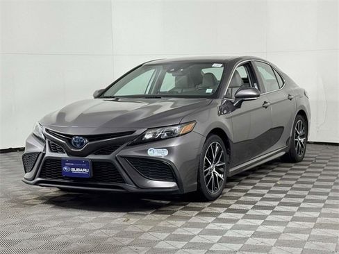 Used 2022 Toyota Camry SE image 7