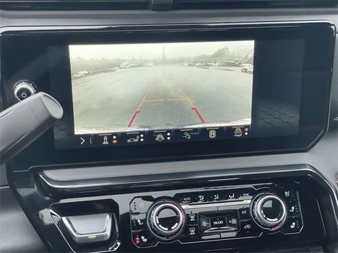 Certified 2025 GMC Sierra 2500 AT4 w/ AT4 Premium Plus Package image 15