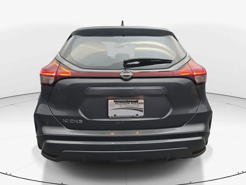 Used 2023 Nissan Kicks S w/ Interior Electronics Package image 6