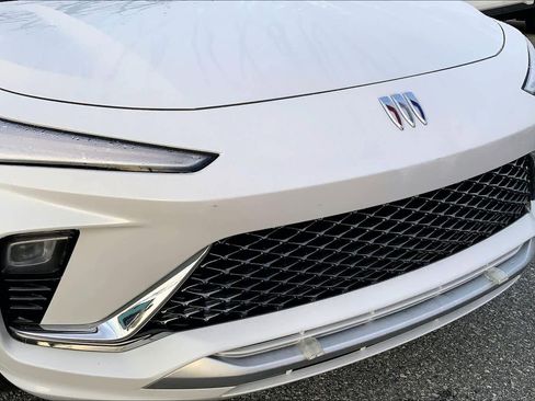 Used 2024 Buick Envista Avenir image 32