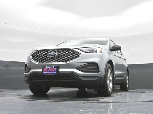 Used 2023 Ford Edge SE image 31